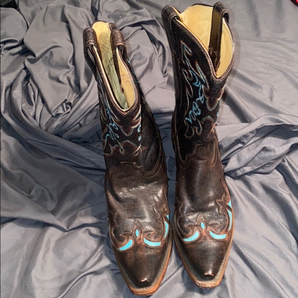 Women’s 8.5 corral boots